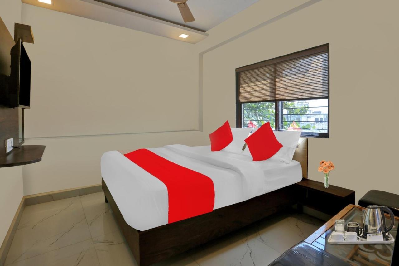 Hotel O Nandi Palace Lodging And Boarding Ulhāsnagar Dış mekan fotoğraf
