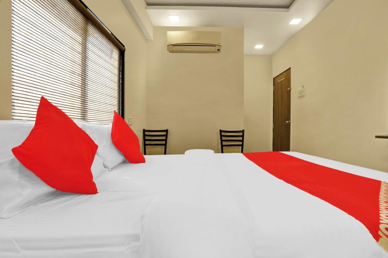 Hotel O Nandi Palace Lodging And Boarding Ulhāsnagar Dış mekan fotoğraf