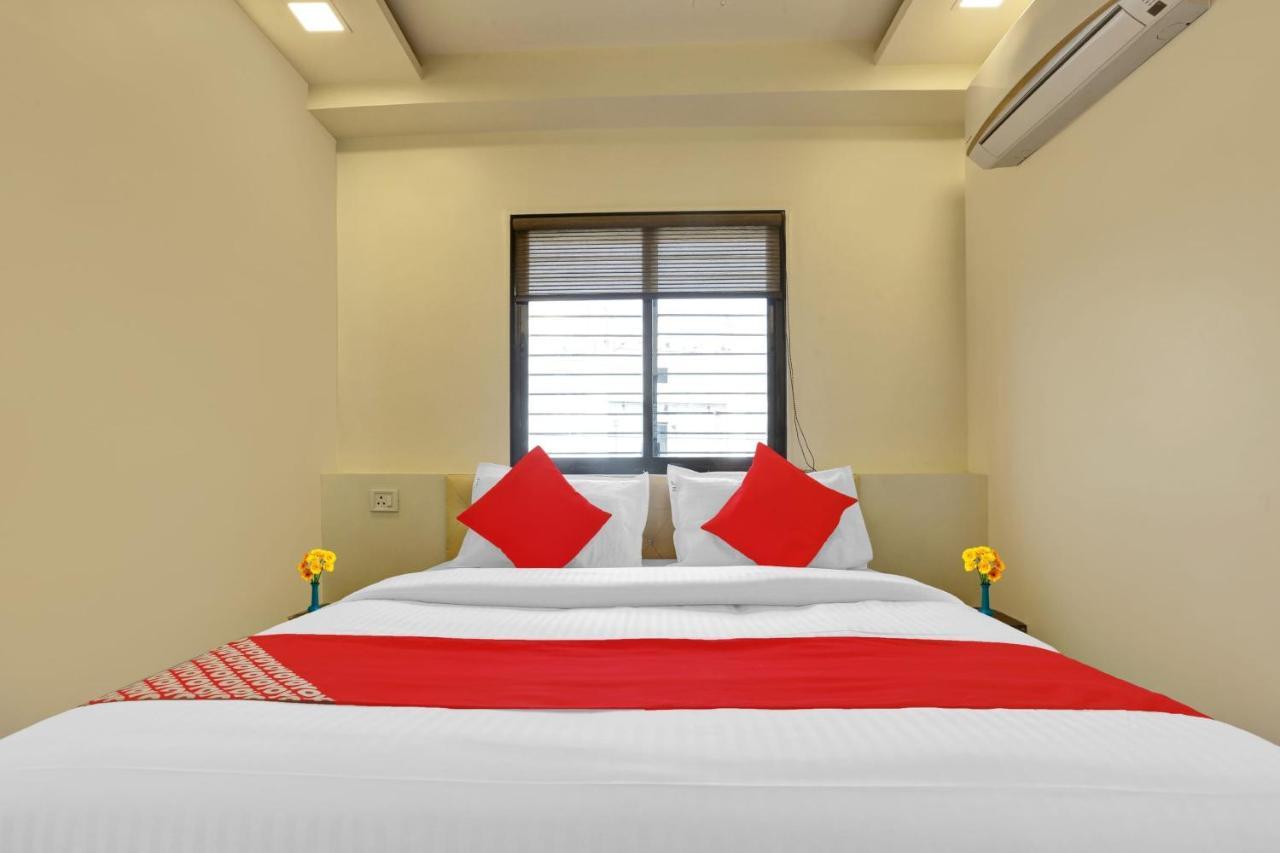 Hotel O Nandi Palace Lodging And Boarding Ulhāsnagar Dış mekan fotoğraf